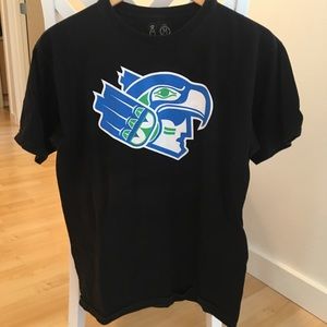 casual industrees Shirts - Casual industrees Seattle Seahawks T-shirt casual industrees Shirts - Casual industrees Seattle Seahawks T-shirt